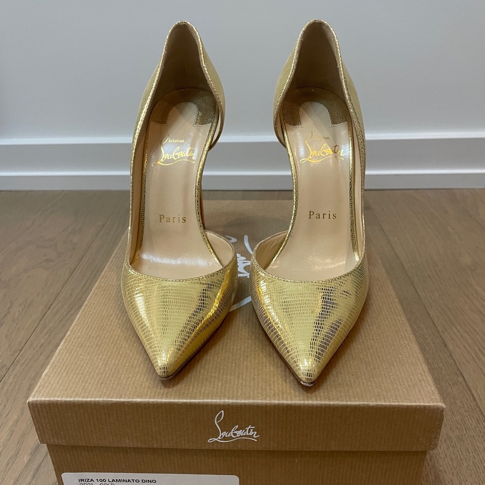 Louboutin Gold heels size 37